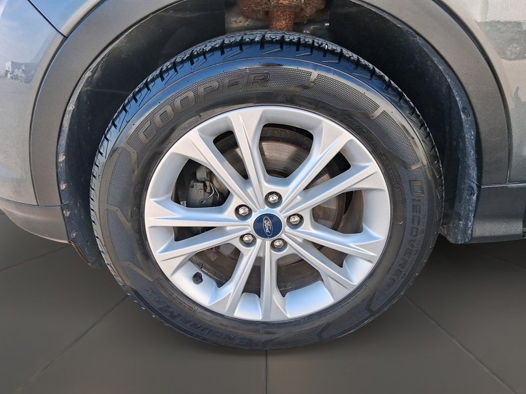 2019 Ford Escape SE - FWD in Stratford, Ontario - 7 - w1024h768px