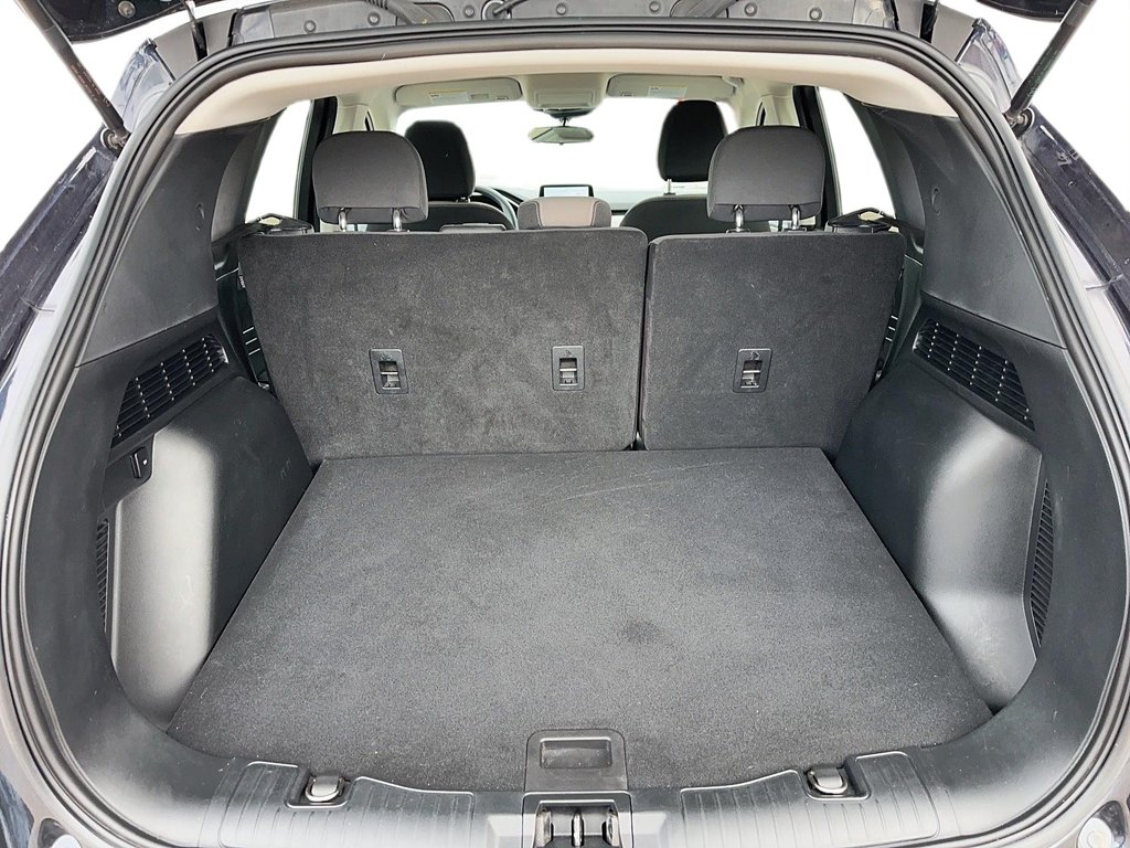 2021 Ford Escape SE PHEV FWD in Stratford, Ontario - 6 - w1024h768px