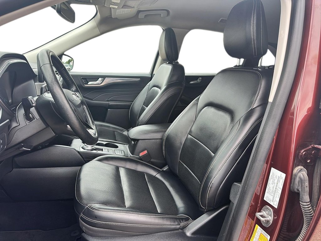 2021 Ford Escape Titanium AWD Hybrid in Stratford, Ontario - 8 - w1024h768px