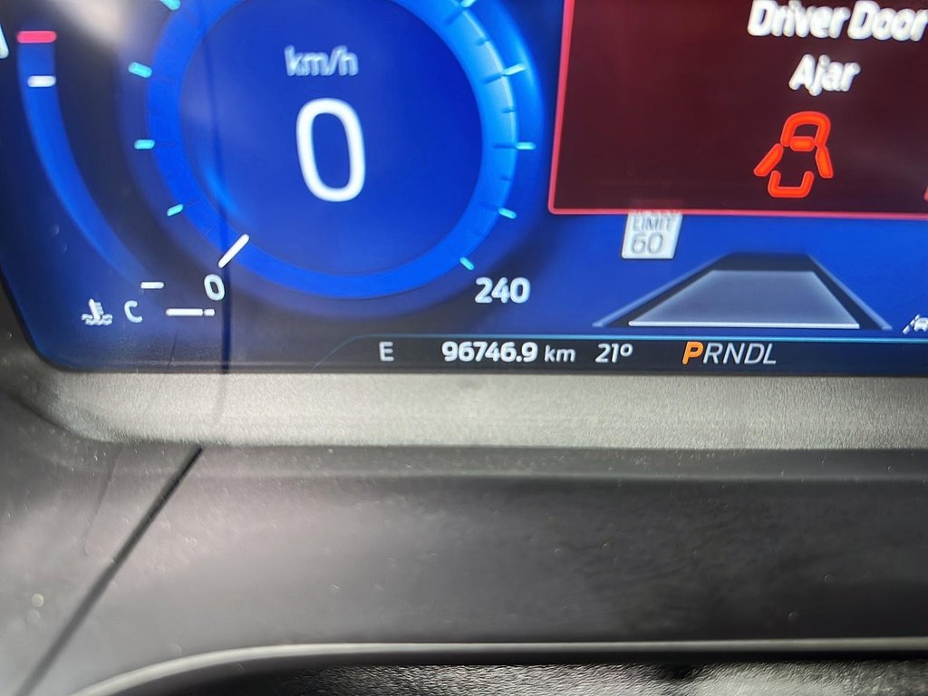 2021 Ford Escape Titanium AWD Hybrid in Stratford, Ontario - 12 - w1024h768px