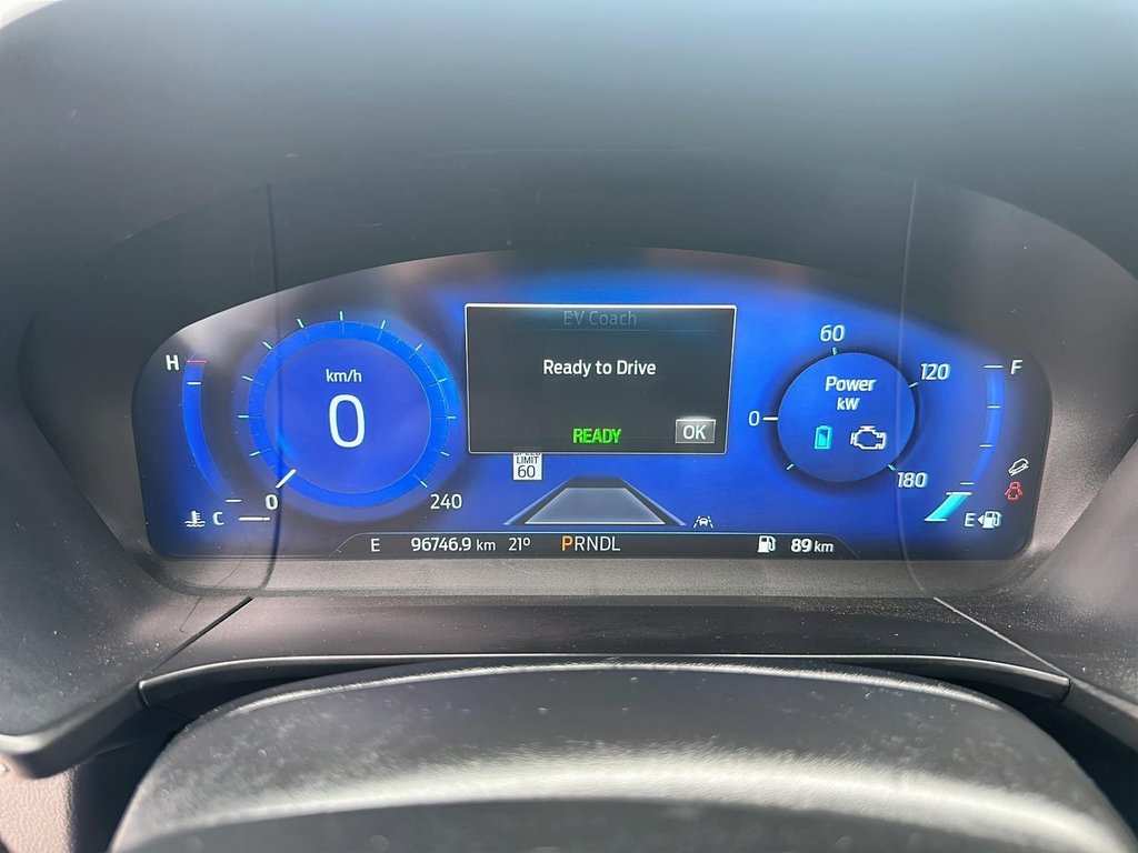 2021 Ford Escape Titanium AWD Hybrid in Stratford, Ontario - 13 - w1024h768px