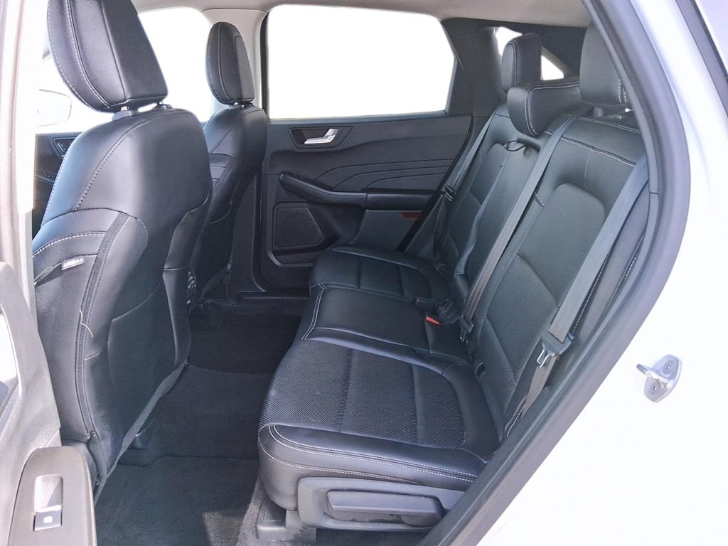 2021 Ford Escape SEL AWD 1.5L in Stratford, Ontario - 9 - w1024h768px