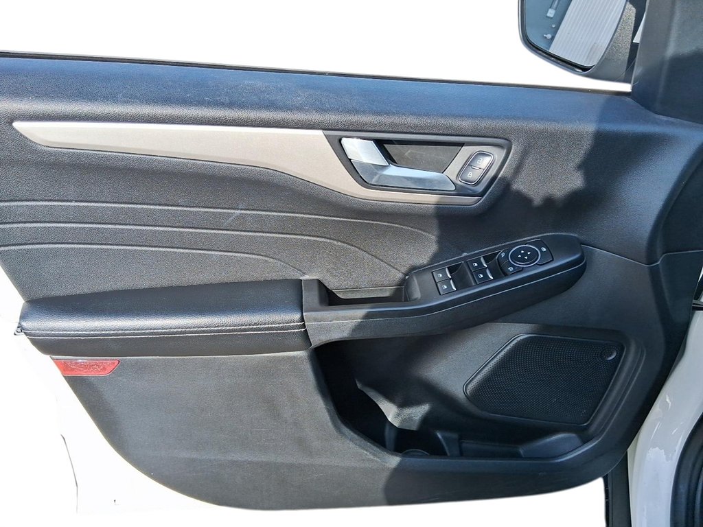 2021 Ford Escape SEL AWD 1.5L in Stratford, Ontario - 11 - w1024h768px