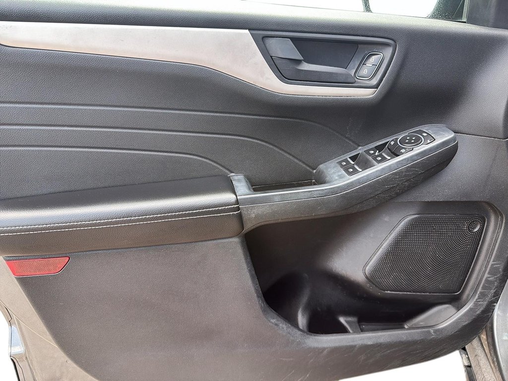 2022 Ford Escape SE AWD in Stratford, Ontario - 10 - w1024h768px
