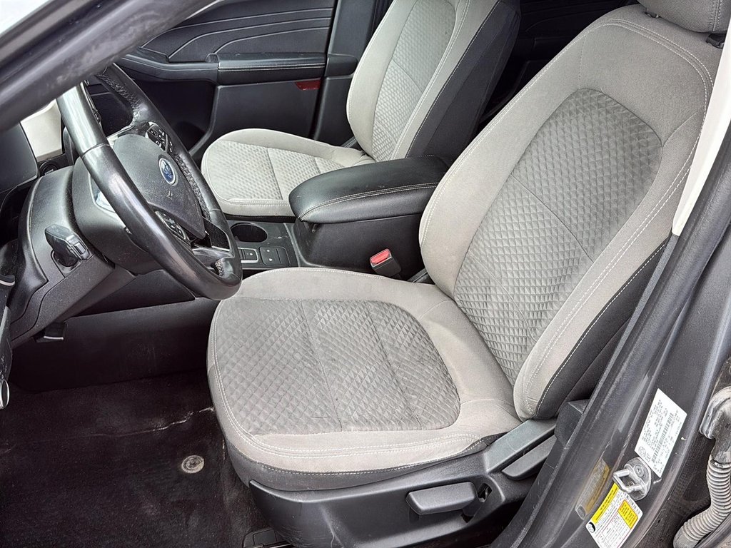 2022 Ford Escape SE AWD in Stratford, Ontario - 8 - w1024h768px