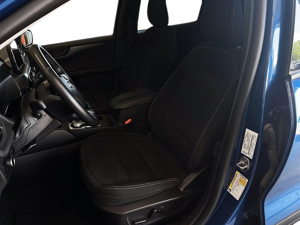 2023 Ford Escape Active - AWD in Stratford, Ontario - 8 - w1024h768px