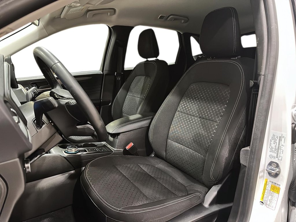 2023 Ford Escape Active - AWD in Stratford, Ontario - 8 - w1024h768px