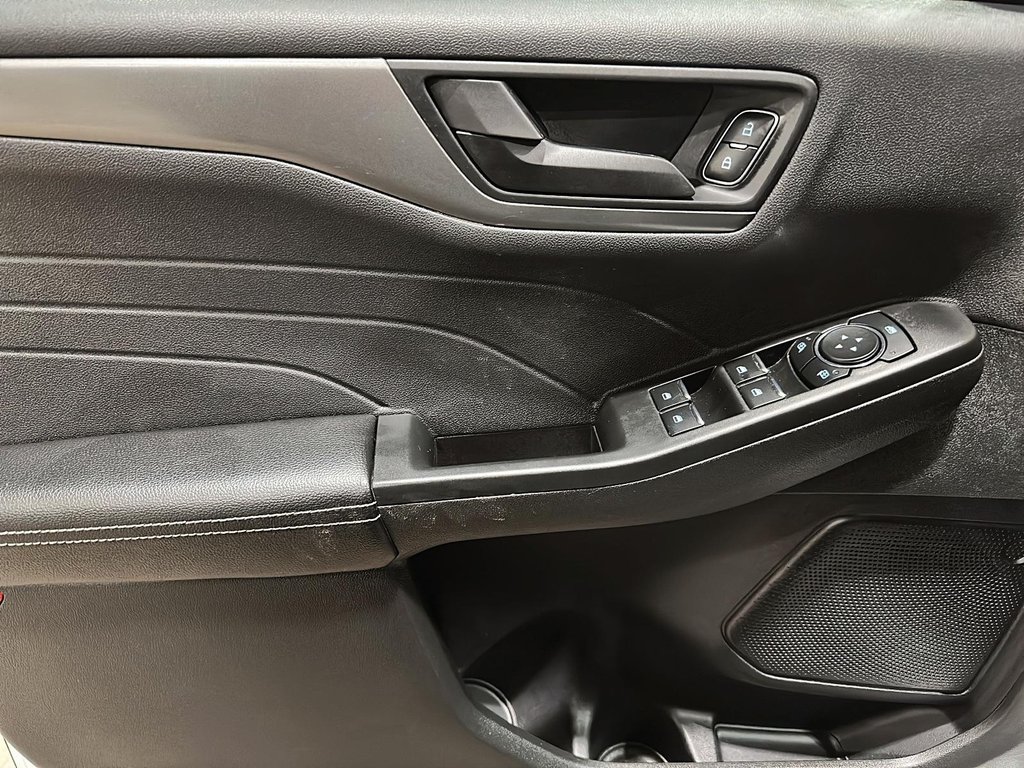 2023 Ford Escape Active - AWD in Stratford, Ontario - 10 - w1024h768px