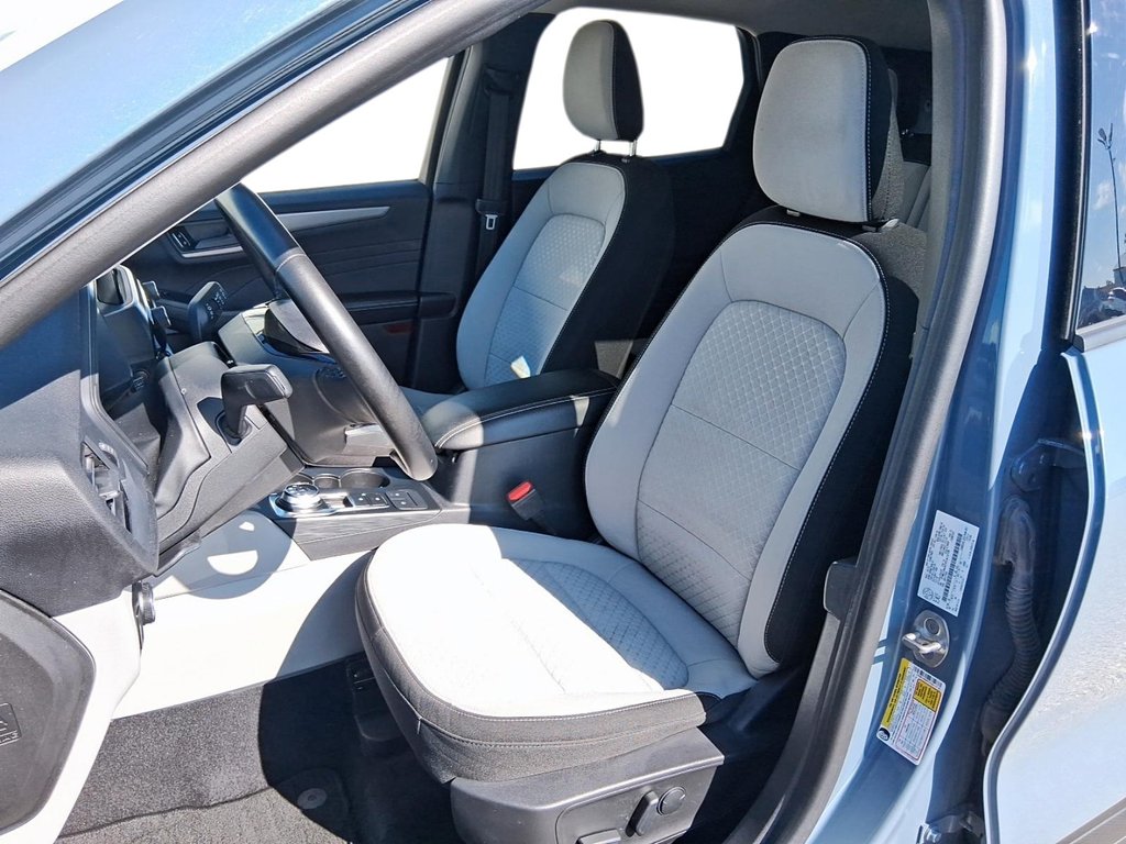 2023 Ford Escape Active - AWD in Stratford, Ontario - 8 - w1024h768px