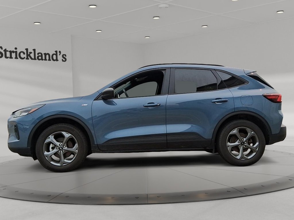 2025 Ford Escape ST-Line AWD in Stratford, Ontario - 5 - w1024h768px