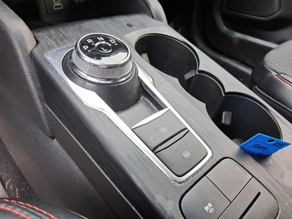 2025 Ford Escape ST-Line AWD in Stratford, Ontario - 16 - w1024h768px