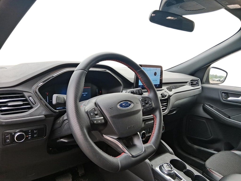 2025 Ford Escape ST-Line AWD in Stratford, Ontario - 10 - w1024h768px