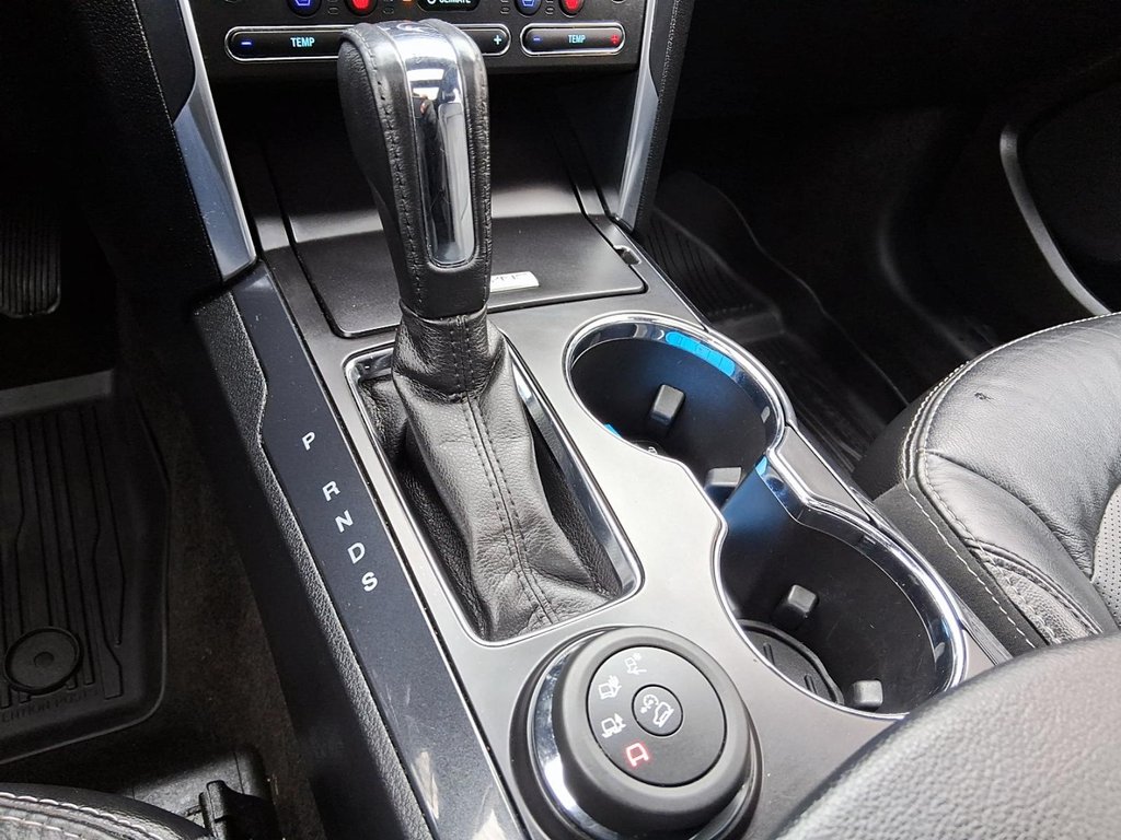 2017 Ford Explorer Limited in Stratford, Ontario - 18 - w1024h768px