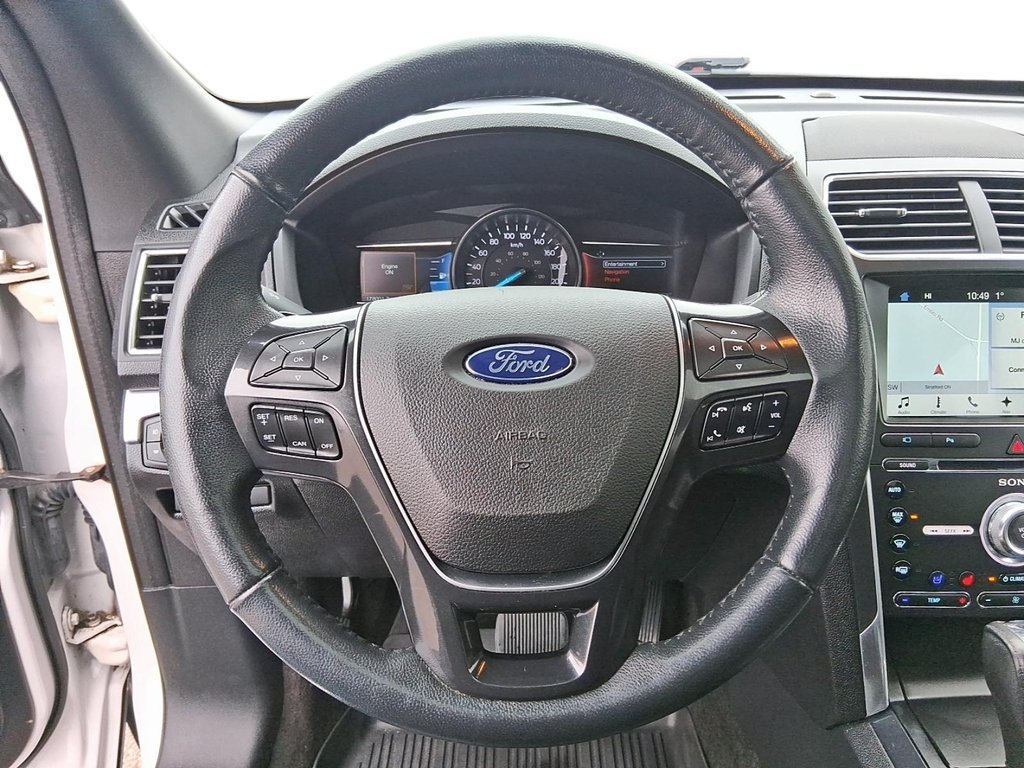 2017 Ford Explorer Limited in Stratford, Ontario - 13 - w1024h768px