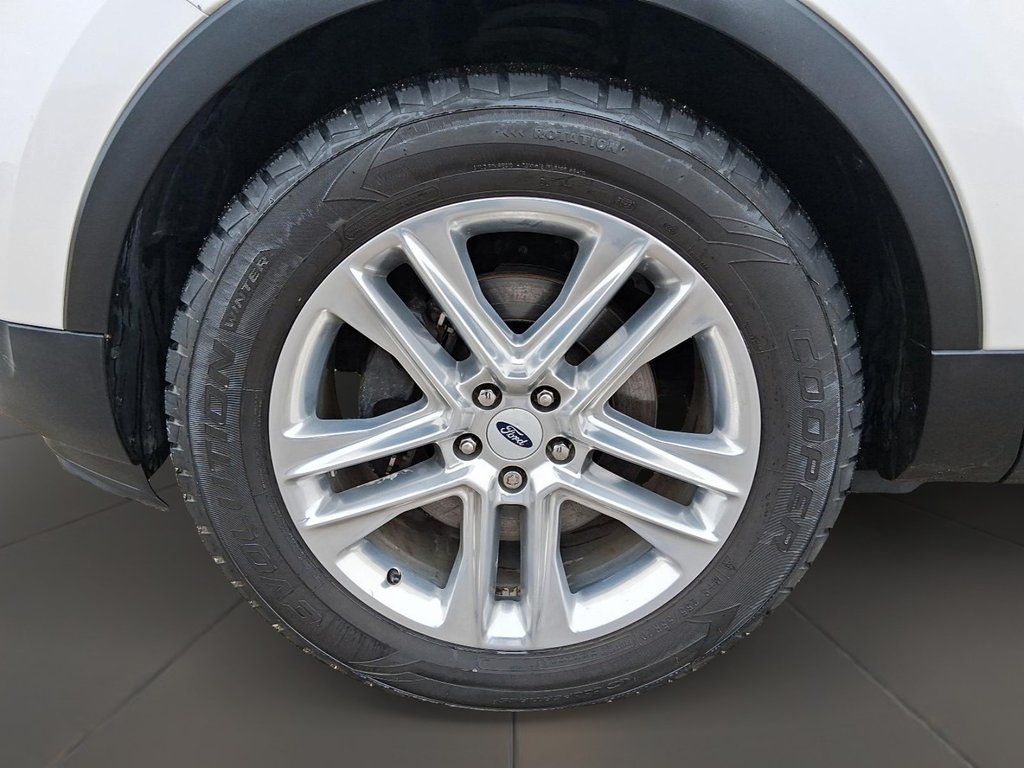 2017 Ford Explorer Limited in Stratford, Ontario - 7 - w1024h768px