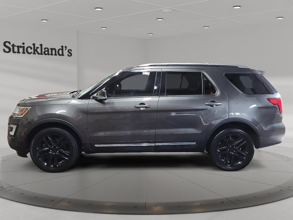 2017 Ford Explorer XLT - 4WD in Stratford, Ontario - 5 - w1024h768px