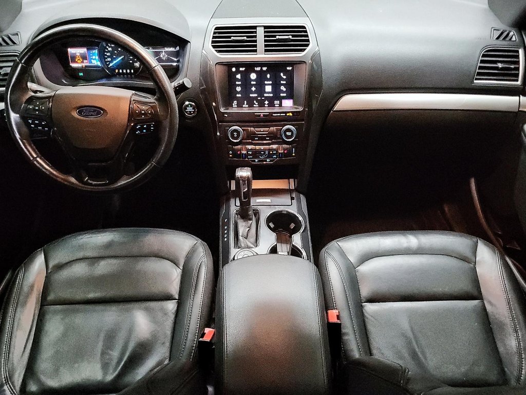 2017 Ford Explorer XLT - 4WD in Stratford, Ontario - 9 - w1024h768px