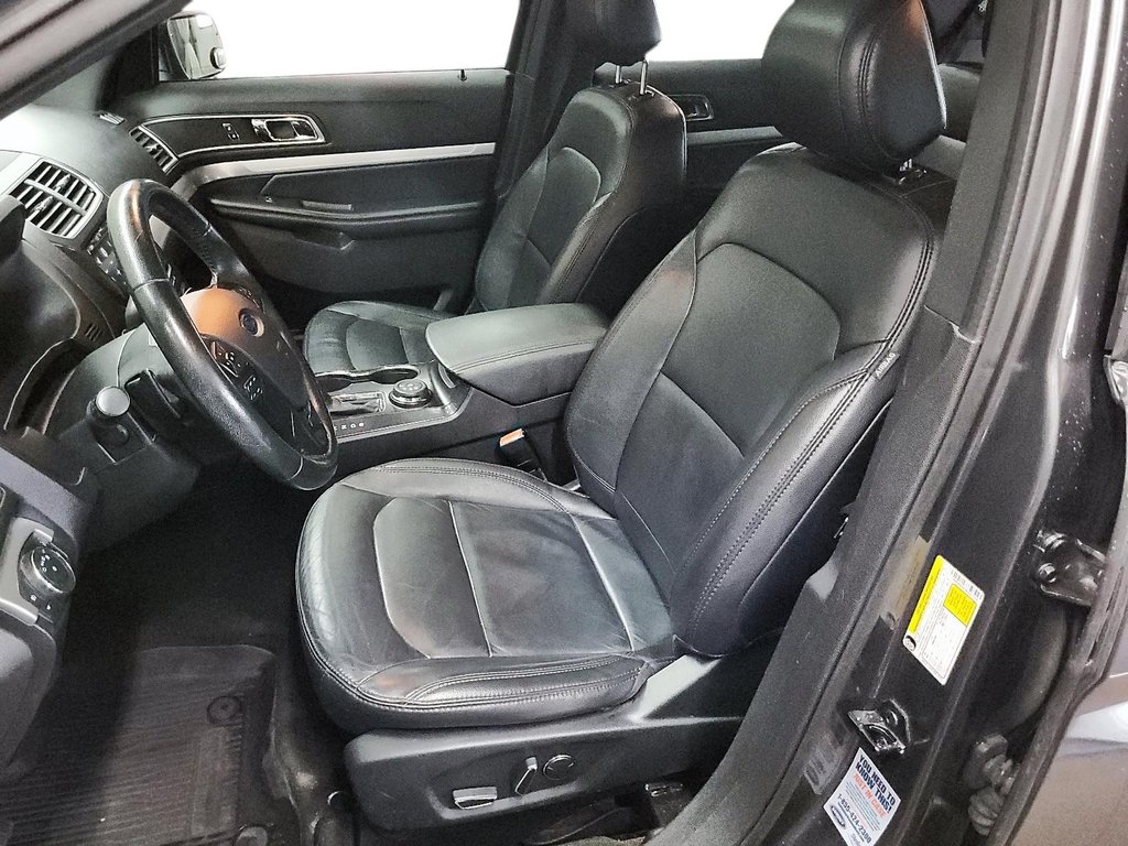 2017 Ford Explorer XLT - 4WD in Stratford, Ontario - 8 - w1024h768px