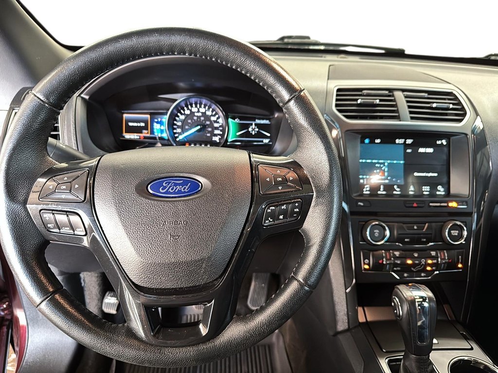 2018 Ford Explorer XLT - 4WD in Stratford, Ontario - 13 - w1024h768px