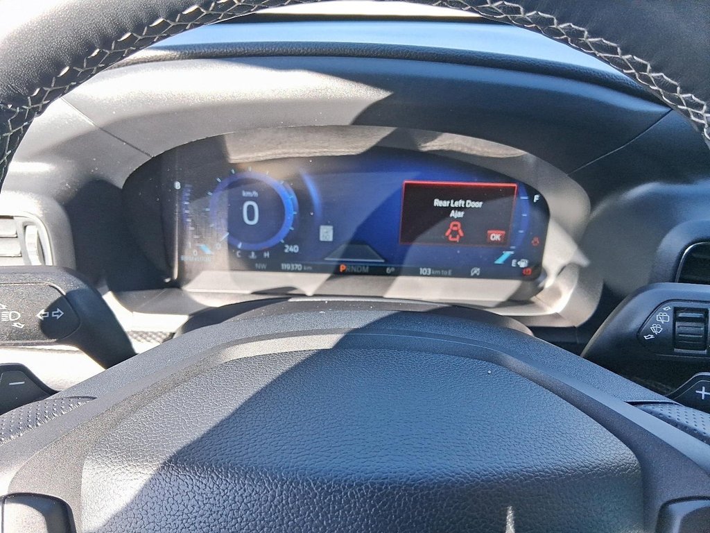 2020 Ford Explorer ST in Stratford, Ontario - 15 - w1024h768px