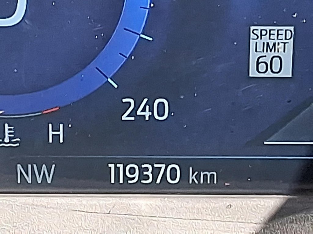 2020 Ford Explorer ST in Stratford, Ontario - 14 - w1024h768px