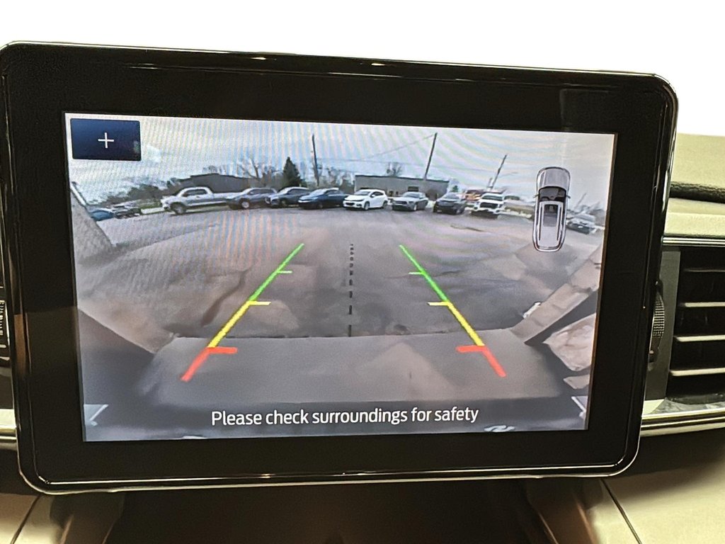 2020 Ford Explorer XLT in Stratford, Ontario - 17 - w1024h768px