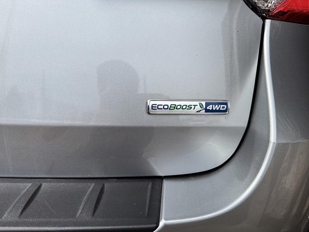 2020 Ford Explorer XLT in Stratford, Ontario - 15 - w1024h768px