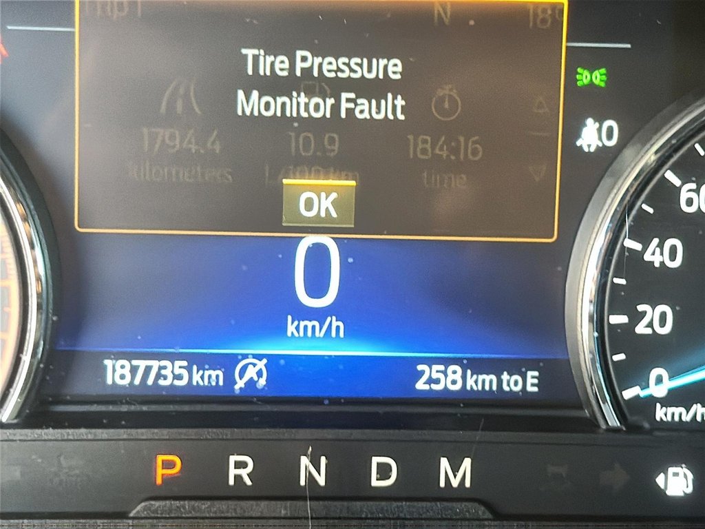 2020 Ford Explorer XLT in Stratford, Ontario - 12 - w1024h768px