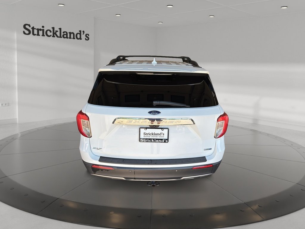 2020 Ford Explorer XLT in Stratford, Ontario - 3 - w1024h768px