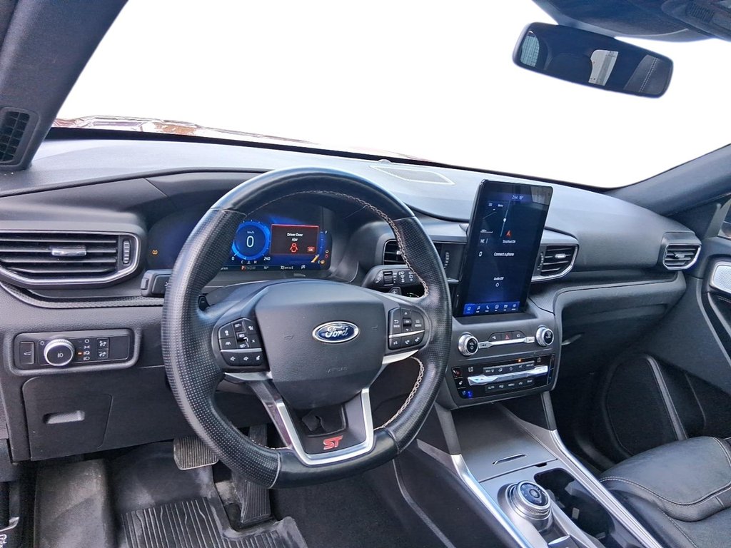 2020 Ford Explorer ST in Stratford, Ontario - 11 - w1024h768px