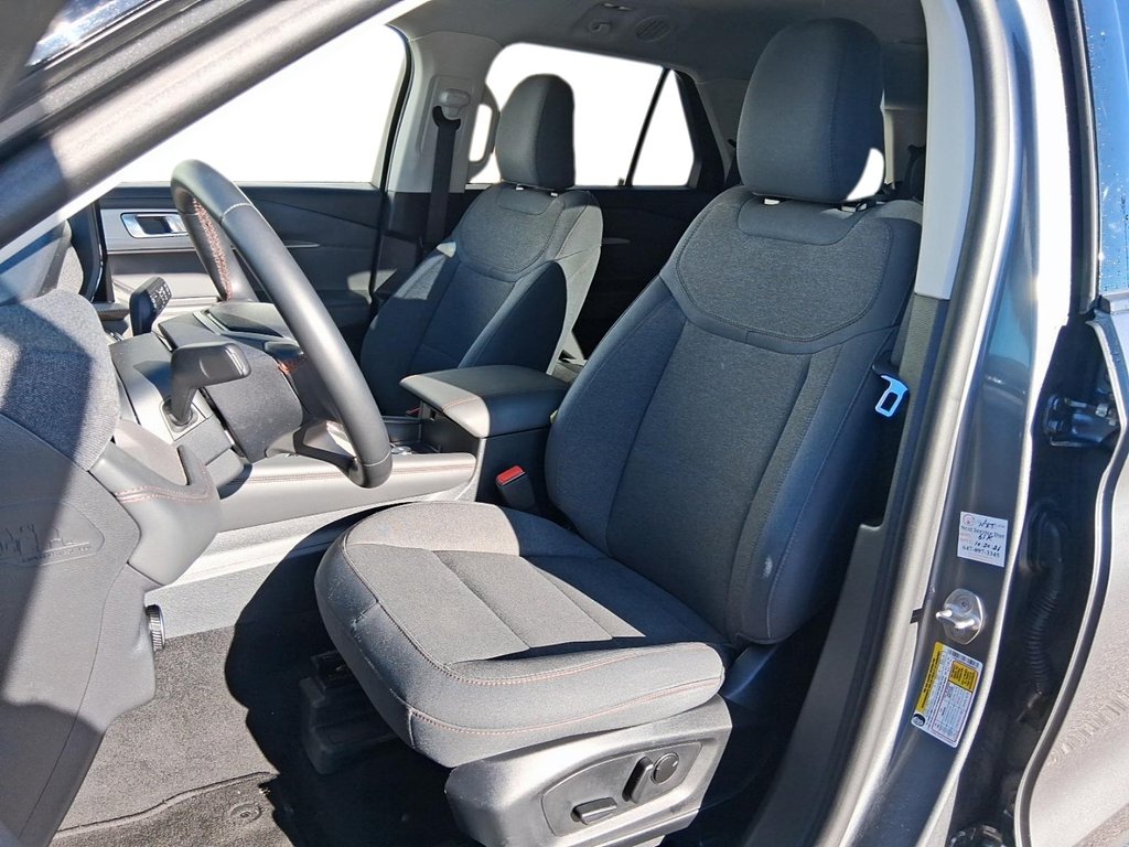 2025 Ford Explorer ACTIVE 4WD in Stratford, Ontario - 9 - w1024h768px