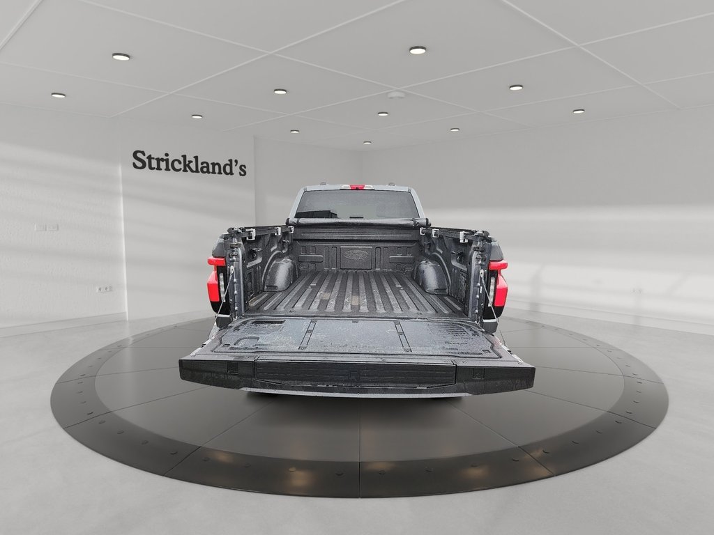 2024 Ford F-150 Lightning 4x4 SuperCrew XLT - 145 WB in Stratford, Ontario - 13 - w1024h768px