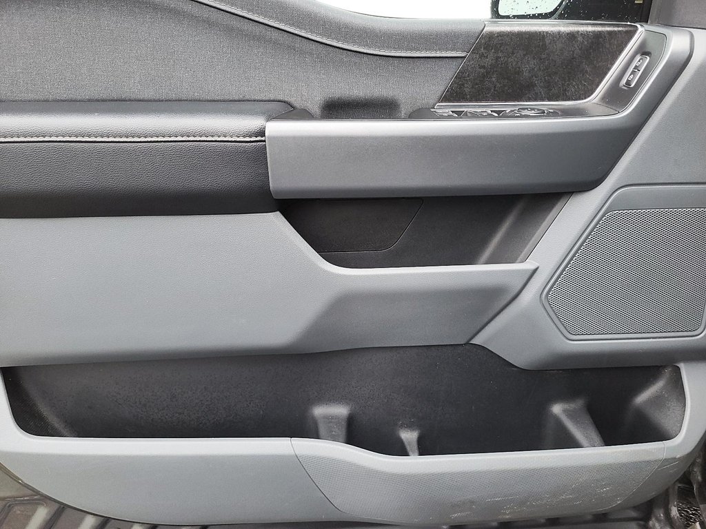 2024 Ford F-150 Lightning 4x4 SuperCrew XLT - 145 WB in Stratford, Ontario - 8 - w1024h768px