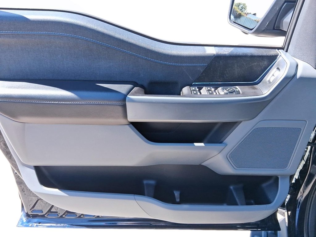 2024 Ford F-150 Lightning 4x4 SuperCrew XLT - 145 WB in Stratford, Ontario - 11 - w1024h768px