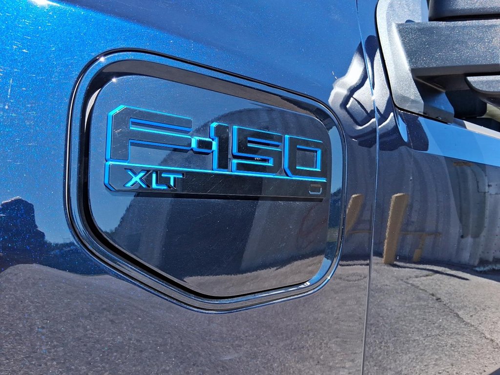 2024 Ford F-150 Lightning 4x4 SuperCrew XLT - 145 WB in Stratford, Ontario - 6 - w1024h768px