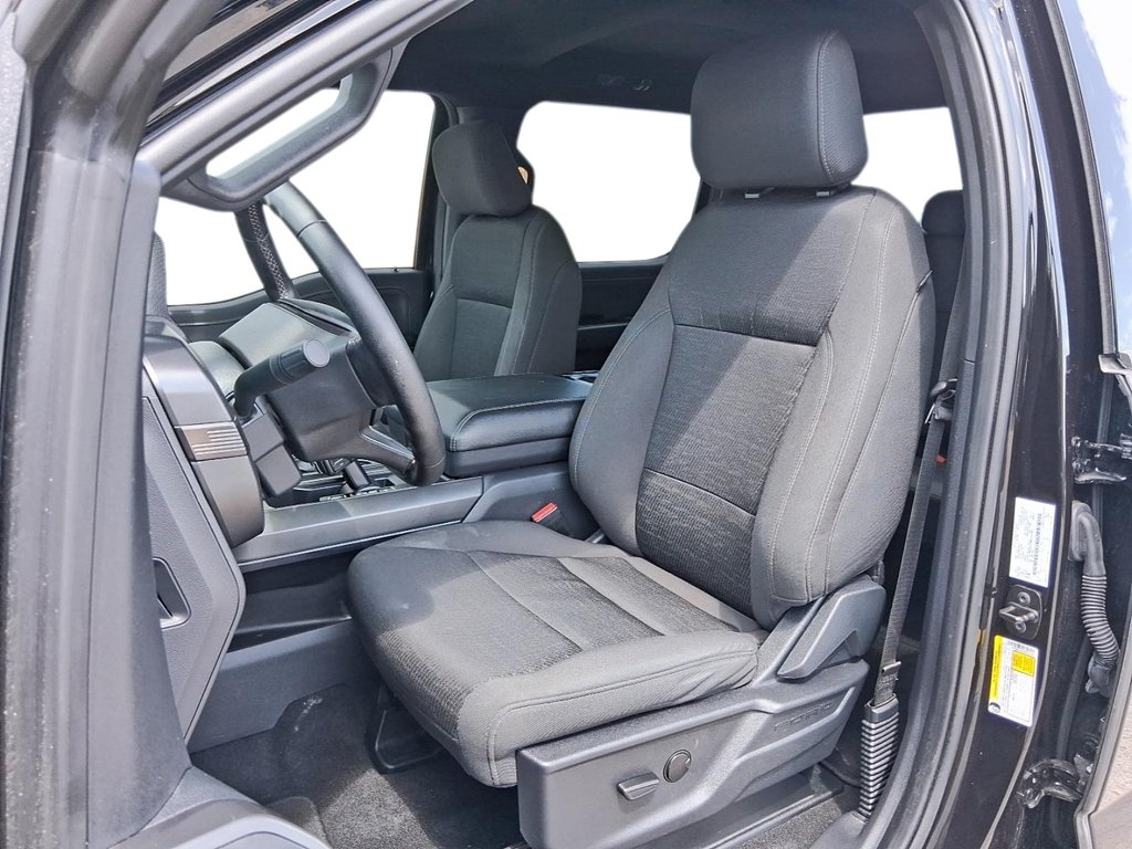 2024 Ford F-150 4x4 SuperCrew XLT - 157 WB in Stratford, Ontario - 8 - w1024h768px