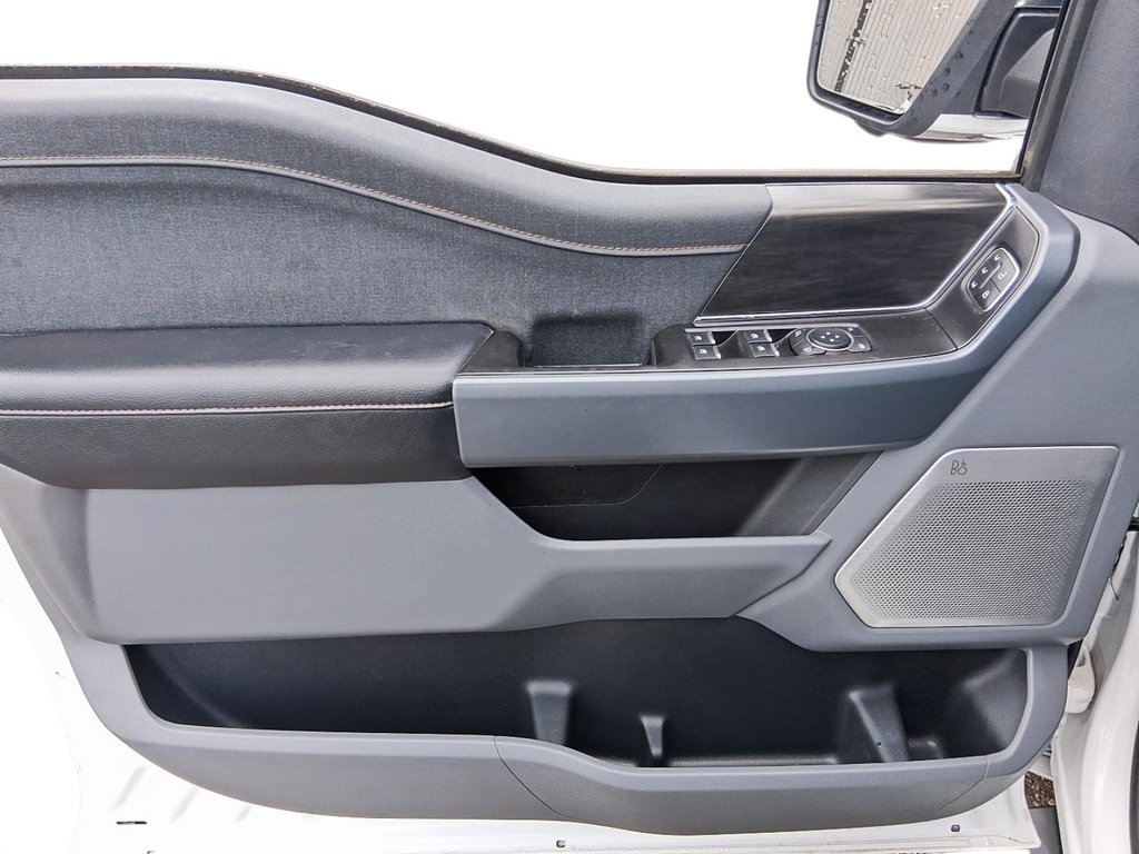 2024 Ford F-150 4x4 SuperCrew LARIAT - 145 WB in Stratford, Ontario - 11 - w1024h768px