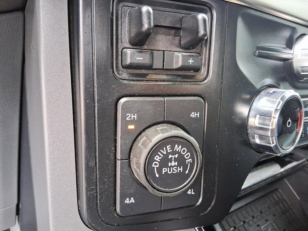 2024 Ford F-150 4x4 SuperCrew LARIAT - 145 WB in Stratford, Ontario - 17 - w1024h768px