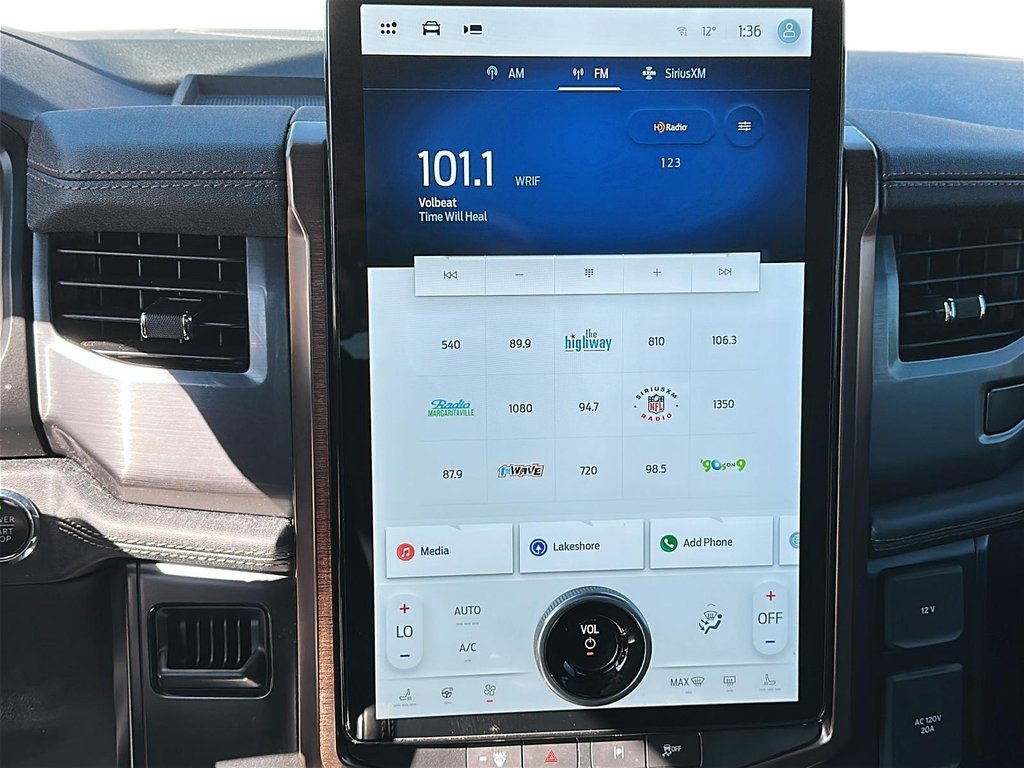 2022 Ford F150 Lightning 4x4 - SuperCrew LARIAT - 145 WB in Stratford, Ontario - 29 - w1024h768px