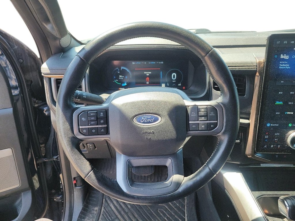 2023 Ford F150 Lightning 4x4 - SuperCrew LARIAT - 145 WB in Stratford, Ontario - 11 - w1024h768px
