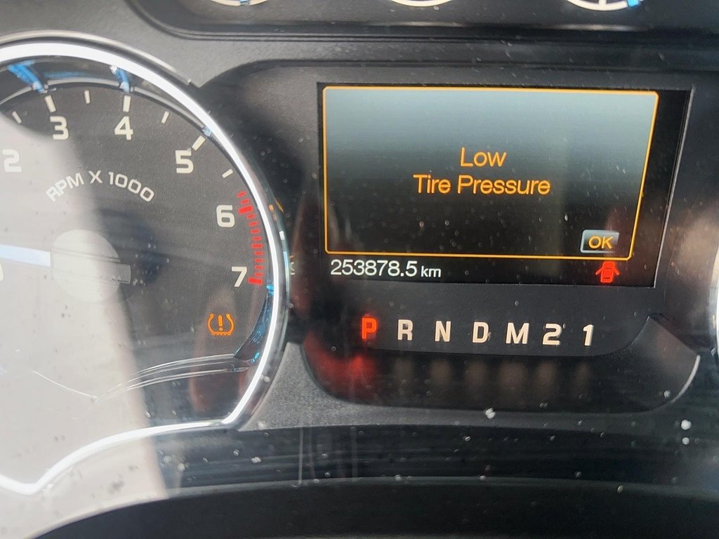 2011 Ford F150 FX4 Supercrew 4WD in Stratford, Ontario - 11 - w1024h768px
