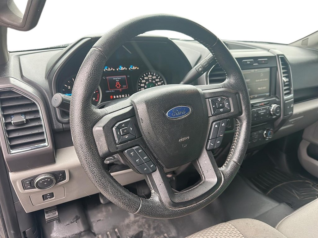 2015 Ford F150 4x4 - Supercab XLT - 163 WB in Stratford, Ontario - 10 - w1024h768px