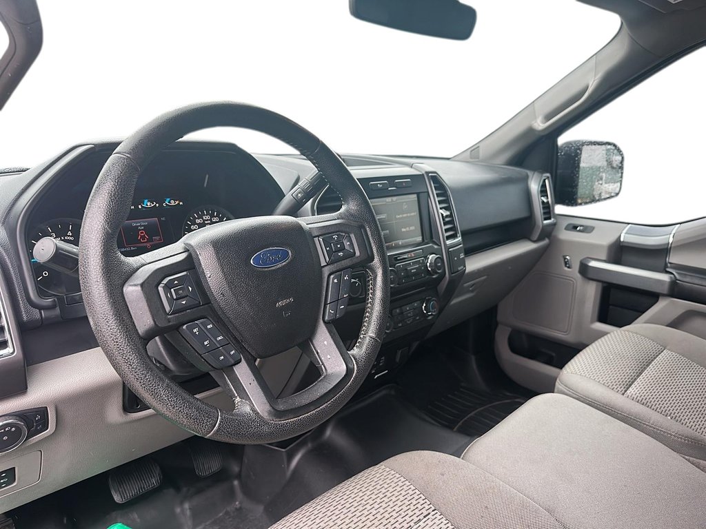 2015 Ford F150 4x4 - Supercab XLT - 163 WB in Stratford, Ontario - 8 - w1024h768px