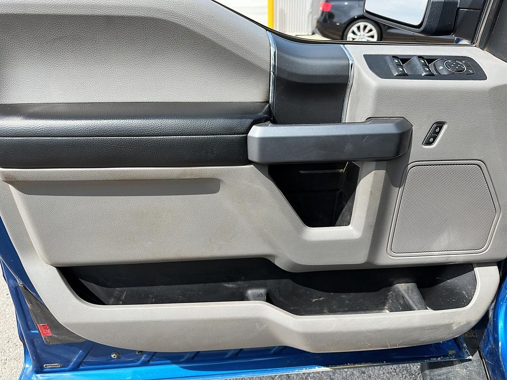 2018 Ford F150 4x4 - Supercab XLT - 145 WB in Stratford, Ontario - 9 - w1024h768px