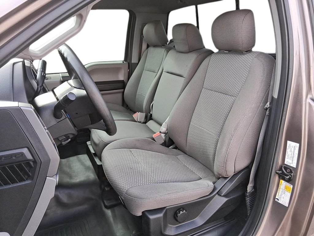 2020 Ford F150 4x4 - Regular Cab XLT - 141 WB in Stratford, Ontario - 9 - w1024h768px