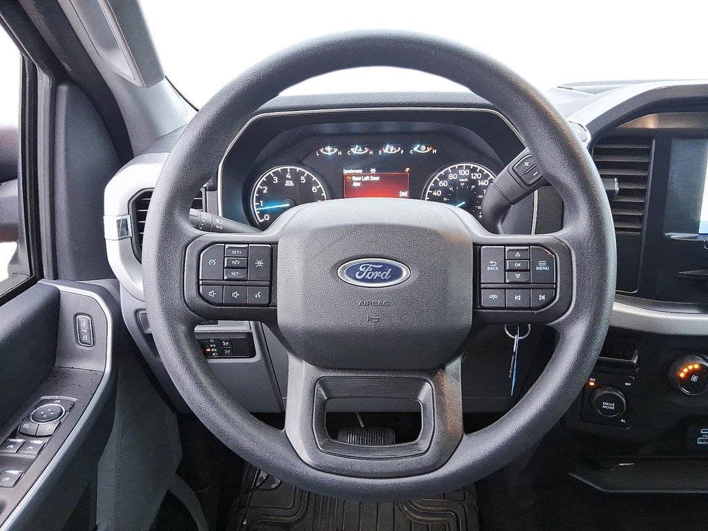 2022 Ford F150 4x4 - Supercrew XLT - 145 WB in Stratford, Ontario - 13 - w1024h768px