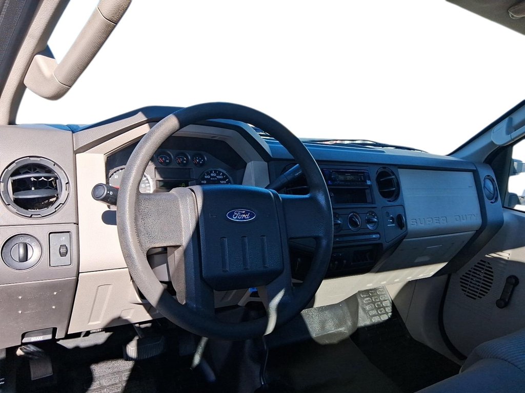 2010 Ford F350 S/D XL Reg Cab 4WD in Stratford, Ontario - 9 - w1024h768px