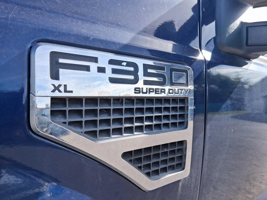 2010 Ford F350 S/D XL Reg Cab 4WD in Stratford, Ontario - 6 - w1024h768px
