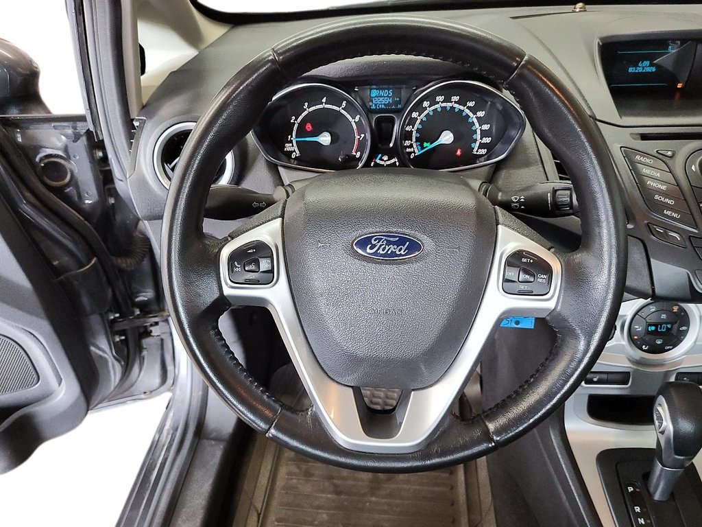 2015 Ford Fiesta (5) SE in Stratford, Ontario - 11 - w1024h768px
