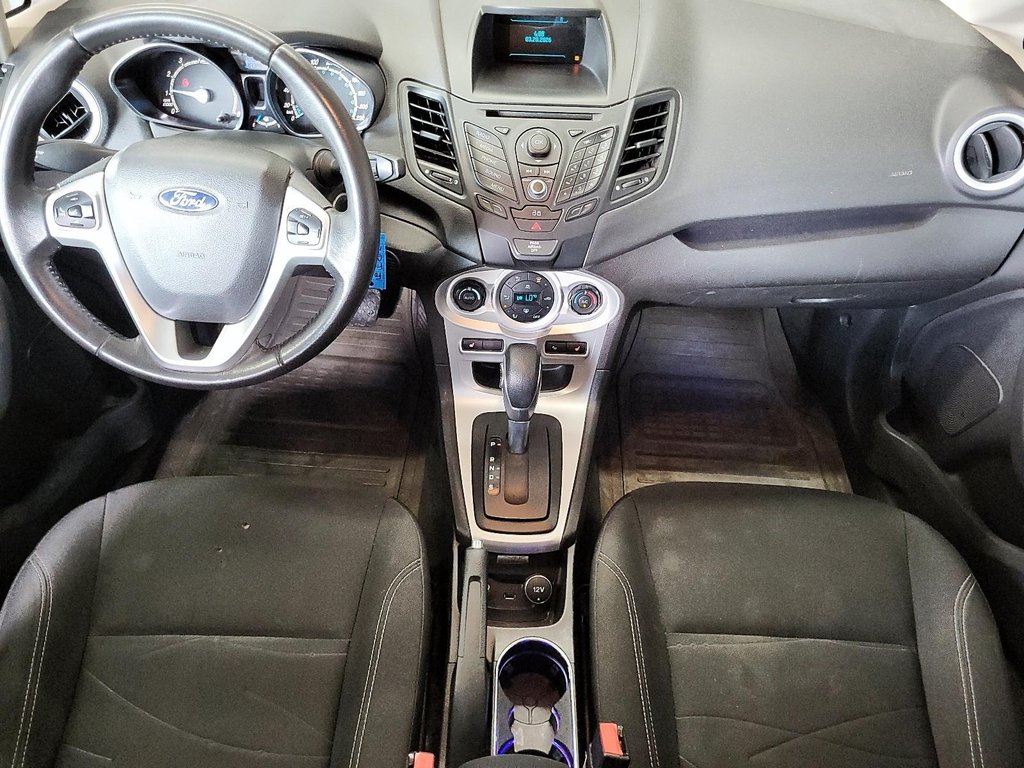 2015 Ford Fiesta (5) SE in Stratford, Ontario - 9 - w1024h768px
